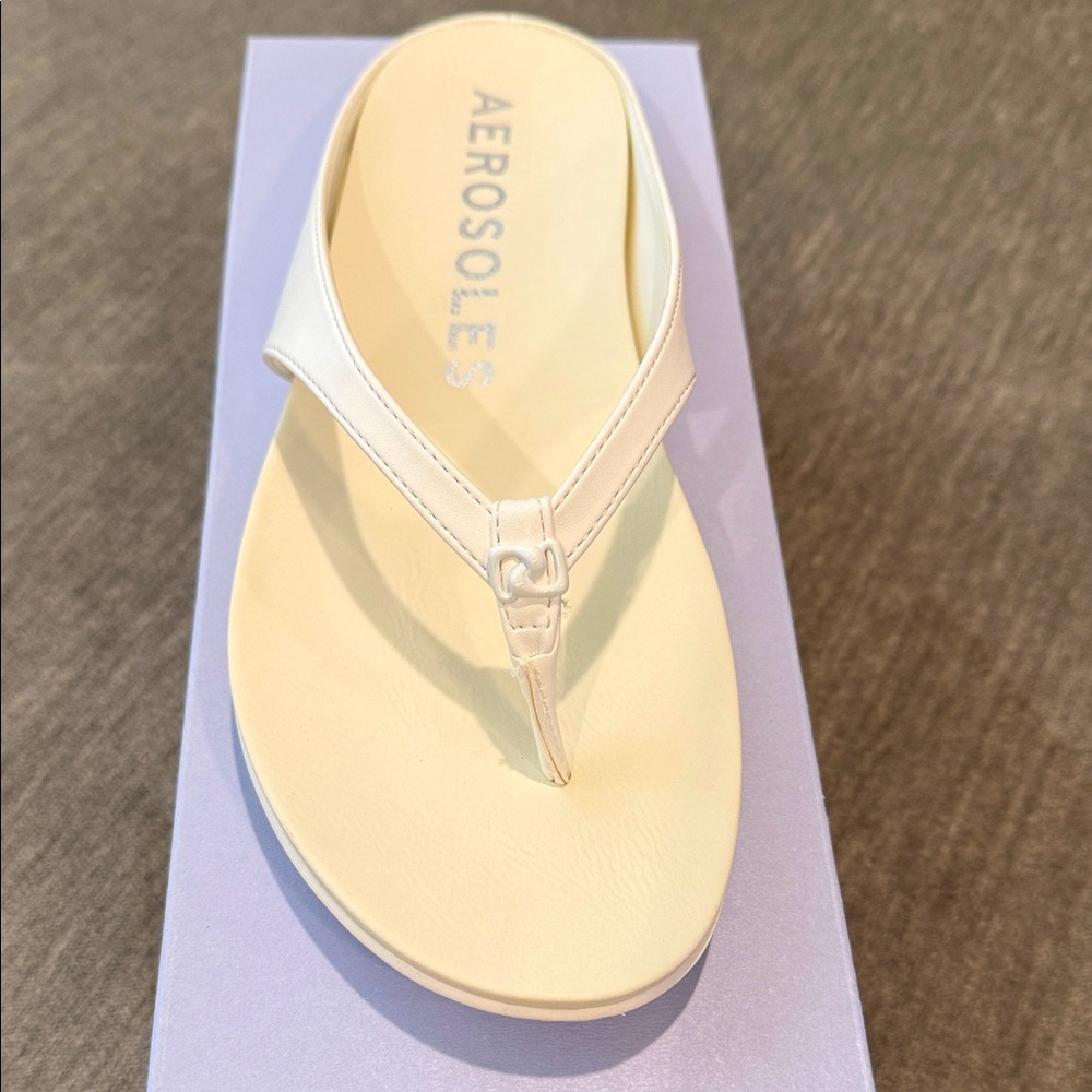 NWT AEROSOLES FISHER Women's Off White Sandals Sz 9.5